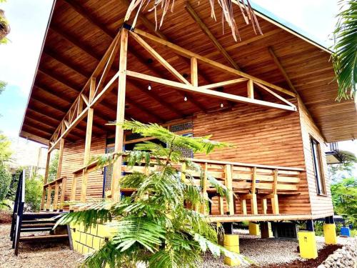 Hoja Azul - Sustainable teak modern cabin in Hojancha