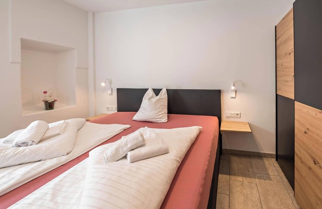 Apartamento vacacional "Sarah" con vistas a la montaña, sauna, Wi-Fi y terraza