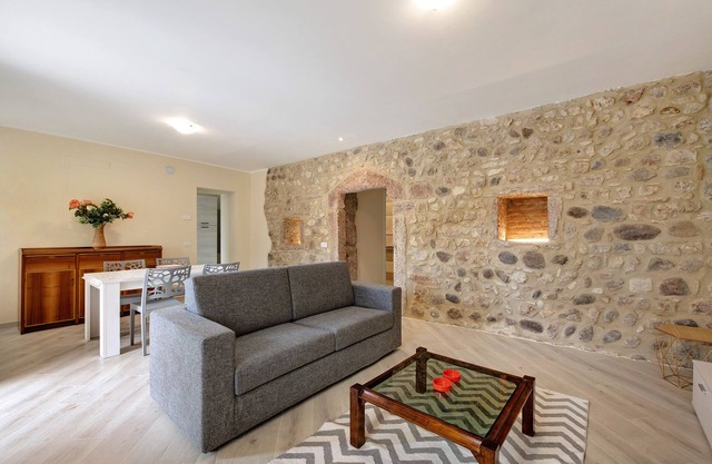 Apartamento vacacional "Casa Vera Aurora" con jardín privado y Wi-Fi