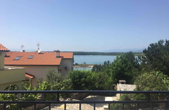 Apartamento vacacional cerca de la playa con vista al mar