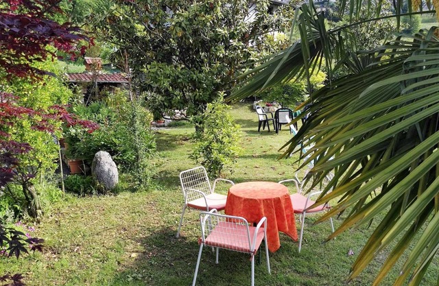 Apartamento vacacional con césped
