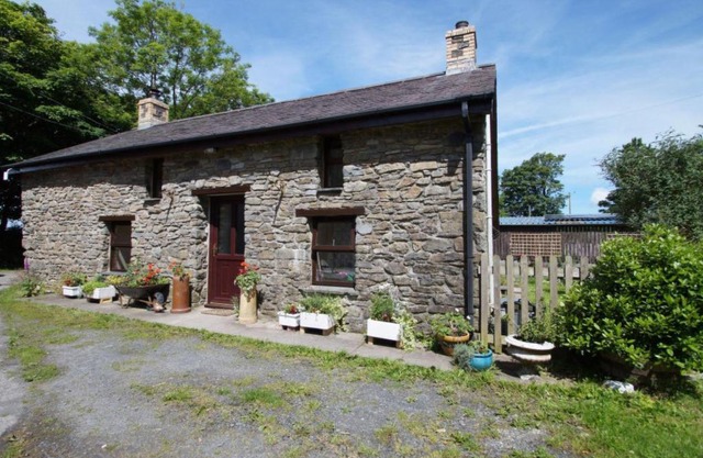 Holiday Home Clydfan