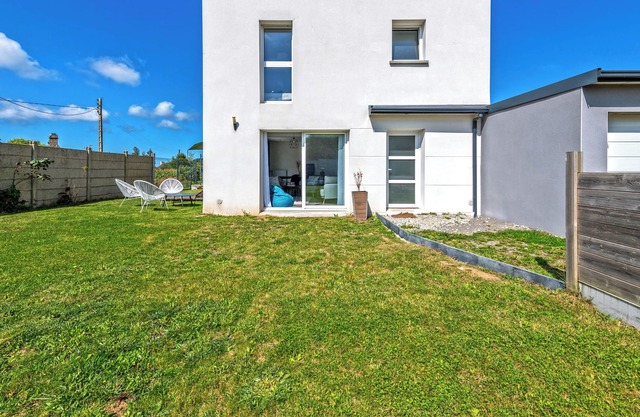 Holiday Home 'La Maison Ker An Aod' with Private Terrace, Private Garden and Wi-Fi
