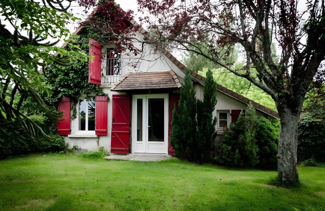 Casa de vacaciones 'Gites De Groupe Pour 24 Personnes' con piscina privada, terraza privada y Wi-Fi
