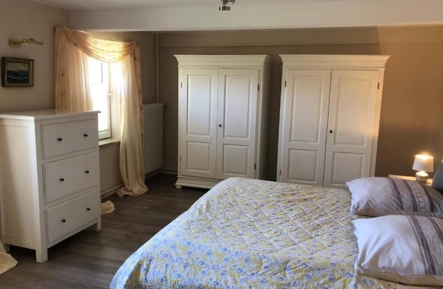 Casa de vacaciones "Großes Reetdachhaus Langenhorn" con jardín, terraza y Wi-Fi