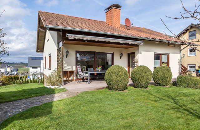 Casa de vacaciones 'Haus am Twistesee' con terraza, jardín y Wi-Fi