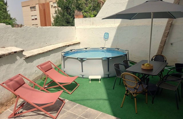 Casa de vacaciones 'Casa Con Jardín, Aparcamiento' con vistas a la montaña y aire acondicionado