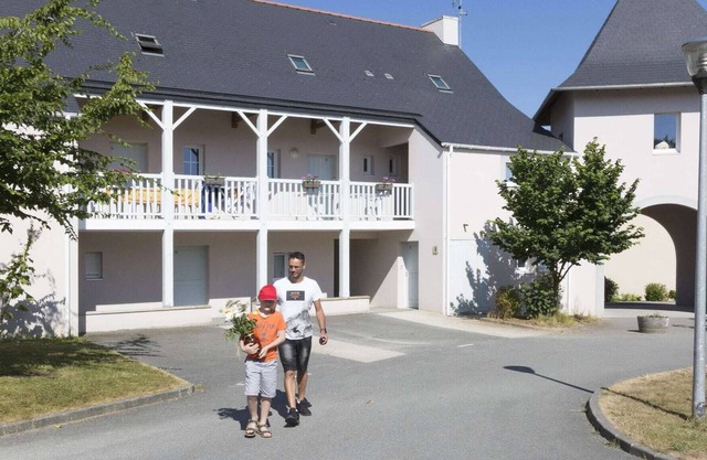 Adosada casa de vacaciones en la hermosa Bretaña histórica