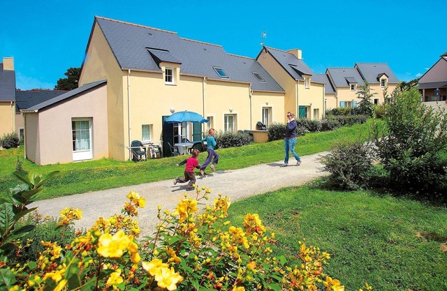 Adosada casa de vacaciones en la hermosa Bretaña histórica