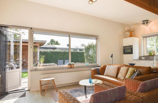 Holiday Home near Beach with Garden