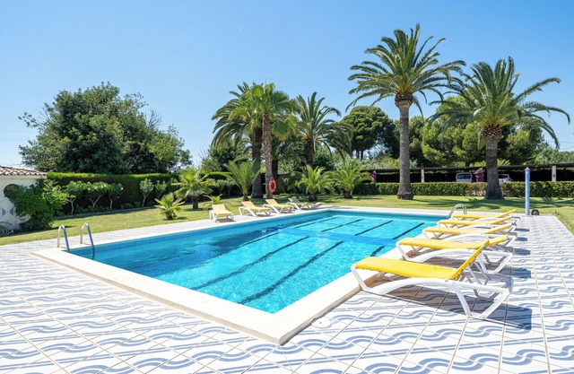 Casa de vacaciones Complejo Colibri con piscina compartida