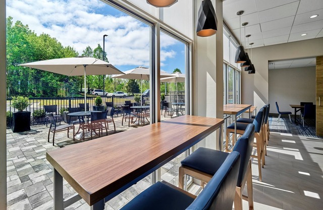 Holiday Inn Express Huntsville Space Center by IHG