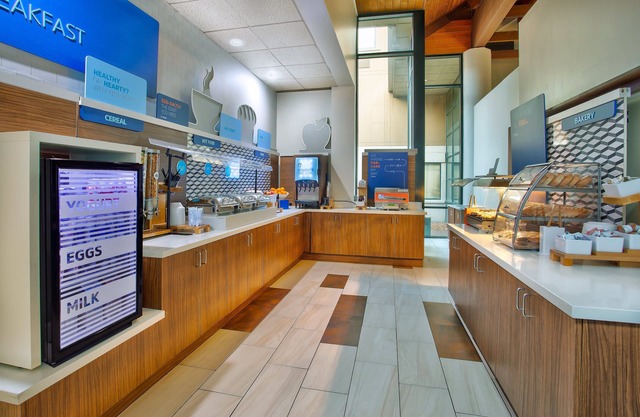 Holiday Inn Express Nashville Airport by IHG