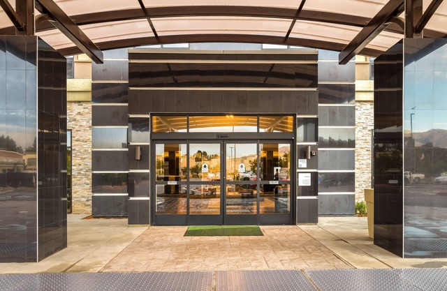 Holiday Inn Hotel & Suites Silicon Valley - Milpitas by IHG
