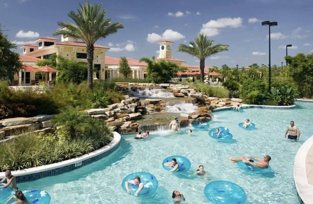 HOLIDAY INN VACATION CLUB WEST VILLAGE AT ORANGE LAKE WEEK 26 JULY 4TH!
