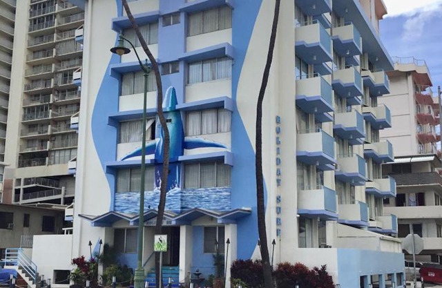 Holiday Surf Hotel (with full kitchen)