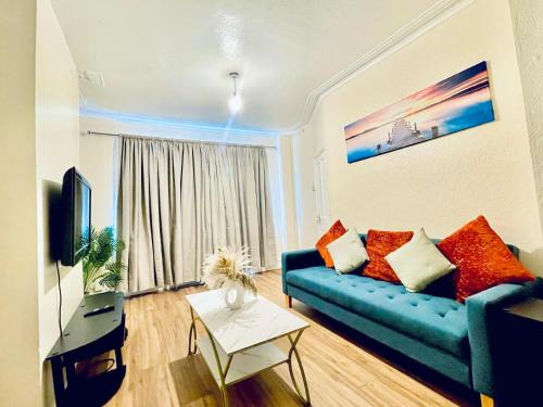 Home at Plaistow convenient to Custom House Excel and free parking