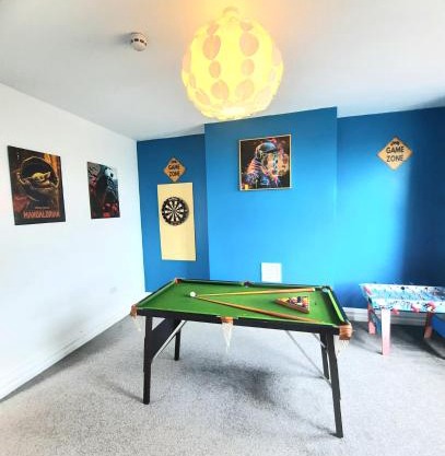 Home in Woodhouse, Leeds,Free 4 Car Parking,Free WiFi