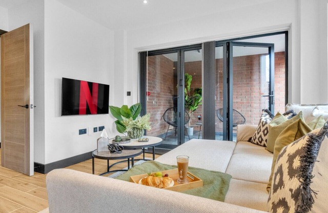 home.ly - North London Finchley Apartments
