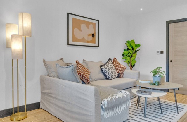 home.ly - North London Finchley Apartments
