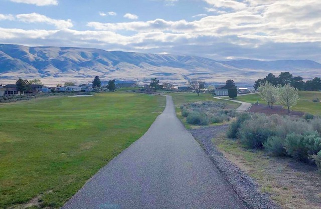 Home on the 8th Green - Comfortable Home on Desert Aire Golf Course