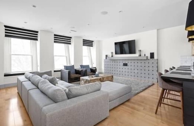 Home Sweet Home at Delaware Loft-2BR/2.5 BA Townhome w/ Rooftop Deck