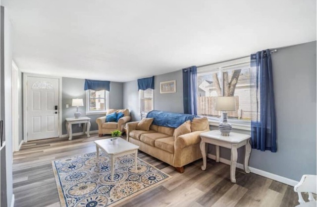 Home w/ King Bed & Fire pit centrally located