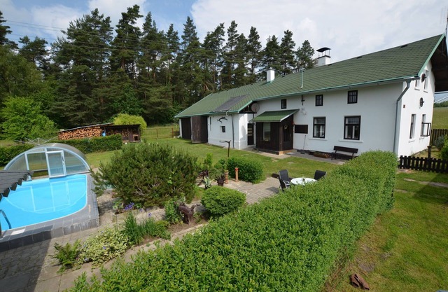 Casa en Hlavice cerca de Trosky