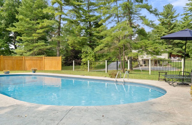 Fabulosa casa con piscina en 10 Acres