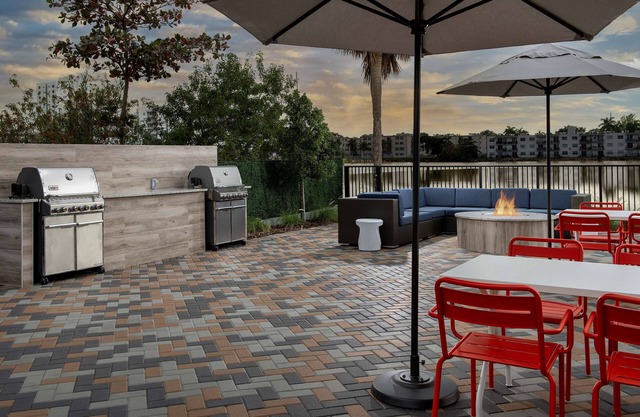 Home2 Suites by Hilton Miami Airport South Blue Lagoon