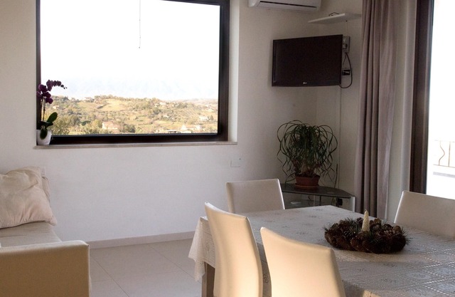 Homerez - Apartamento para 5 pers. con piscina compartida en Bosco di Caiazzo