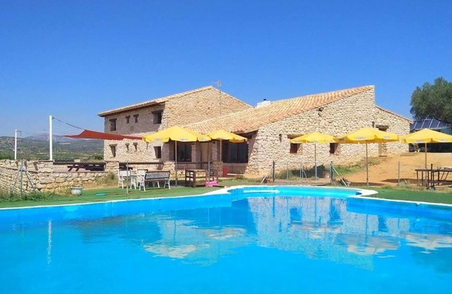 Homerez - Villa para 16 pers. con piscina, jardín y terraza en La Salzadella