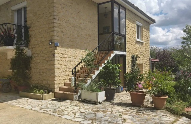 Homerez - Acogedor apartamento, Saint-Geniès
