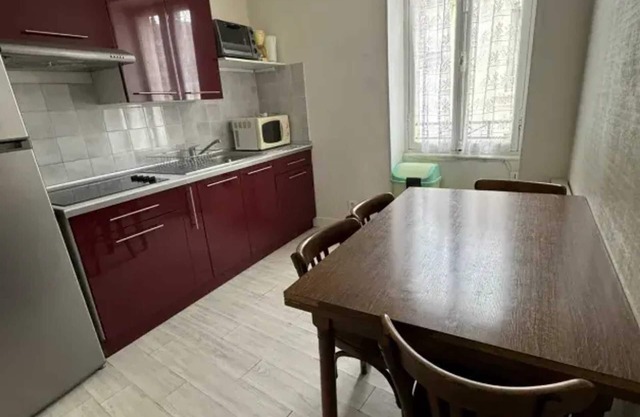 Homerez - Apartamento en Néris-les-Bains.