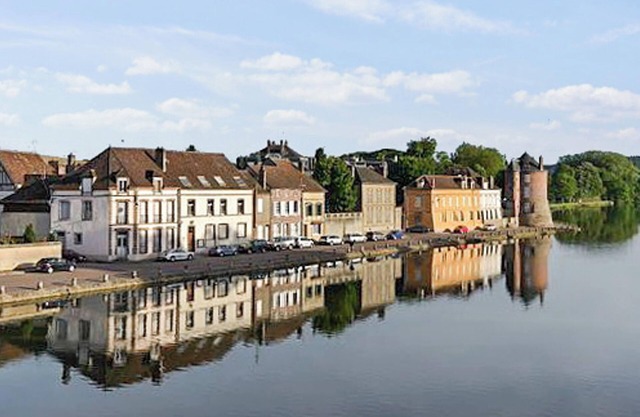 Homerez - Casa para 7 pers. con jardín y terraza en Villeuneuve sur Yonne