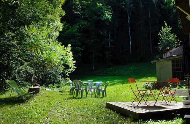Homerez - Casa para 10 pers. con jardín y terraza en Fougax-et-Barrineuf