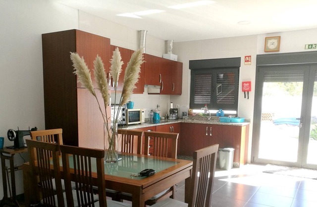 Homerez - Bonita casa para 5 pers. con terraza en Valença
