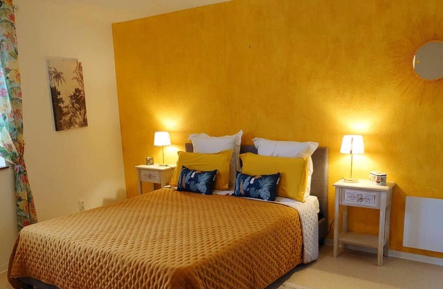 Homerez - Bonito estudio para 2 pers. con piscina compartida y jardín en Duravel