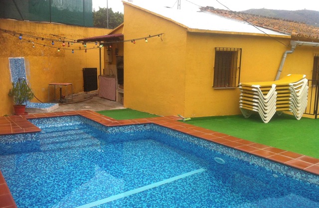 Homerez - Casa pintoresca en Canillas con piscina privada
