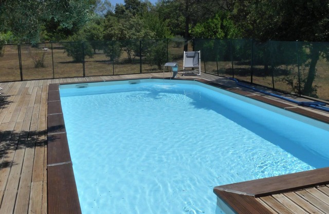 Homerez - Villa espaciosa en Flassans-sur-Issole con piscina privada