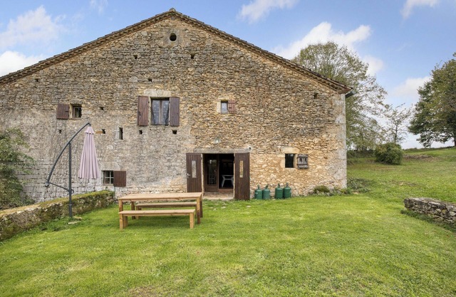 Homerez - Casa Espaciosa y Confortable en Gavaudun
