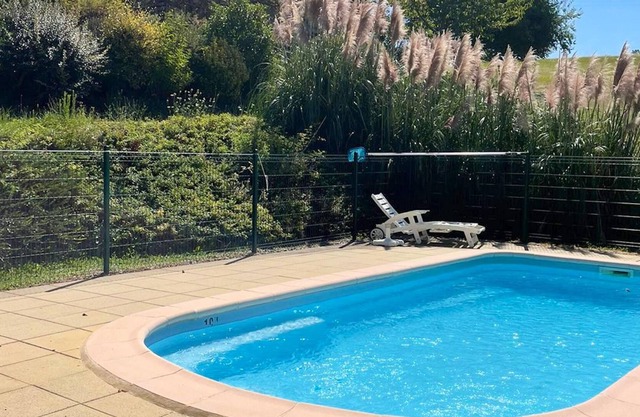Homerez - Espaciosa casa para 7 pers. con piscina y terraza en Tamniès