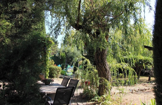 Homerez - Espaciosa villa con piscina en Saze