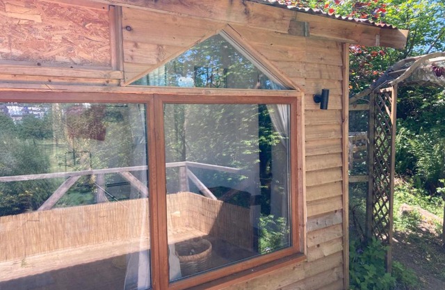 Honey Bee Cabin