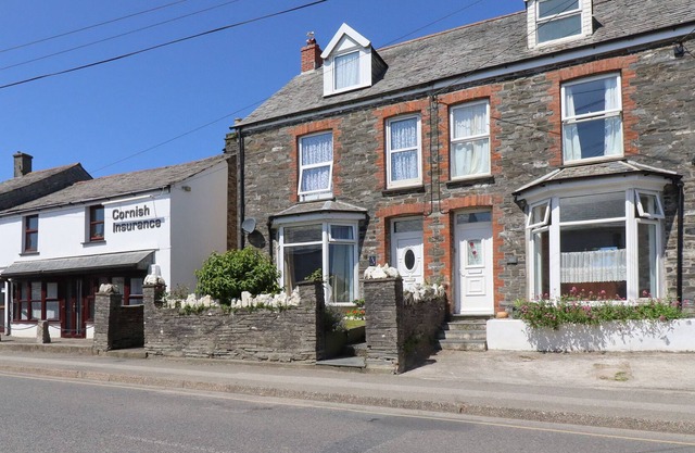 HOPE COTTAGE, pet friendly, with open fire in Delabole