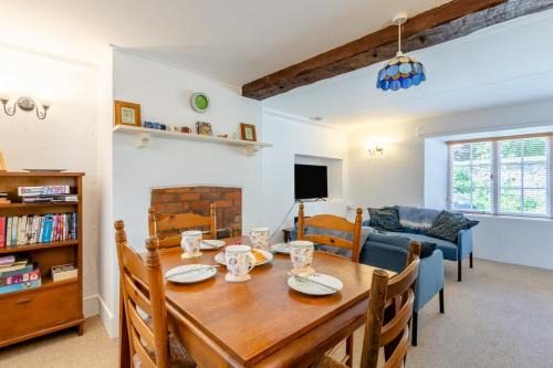 Horseshoe Cottage