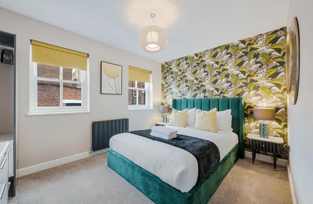 Host & Stay - The Pilgrim Coach Houses