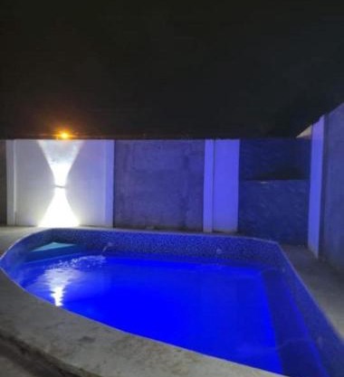 Hostal y Piscina del Mari