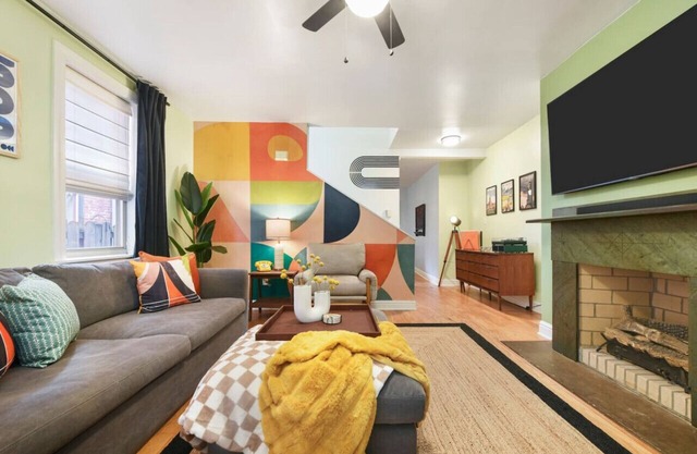 ★ HostWise Stays ★ Retro-vibes home, just minutes from stadiums!
