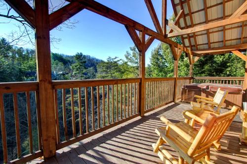 Hot tub and pool table- perfect 2 BR log cabin!